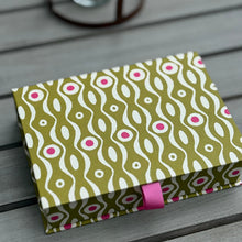 Postcard box in the colour persephone Bright Olive and Cool Pink